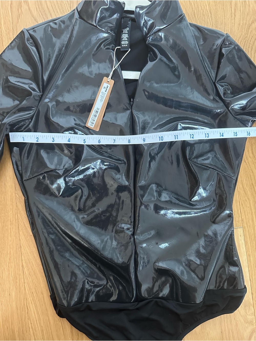 SKIMS Stretch Vinyl Long Sleeve Zip Front Bodysuit Onyx NWT Medium - Picture 9 of 10